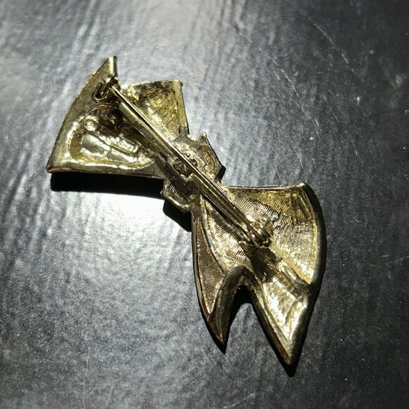 Vintage Signed Gerry's 2" Gold Tone Bow Pin Brooch - Picture 4 of 5